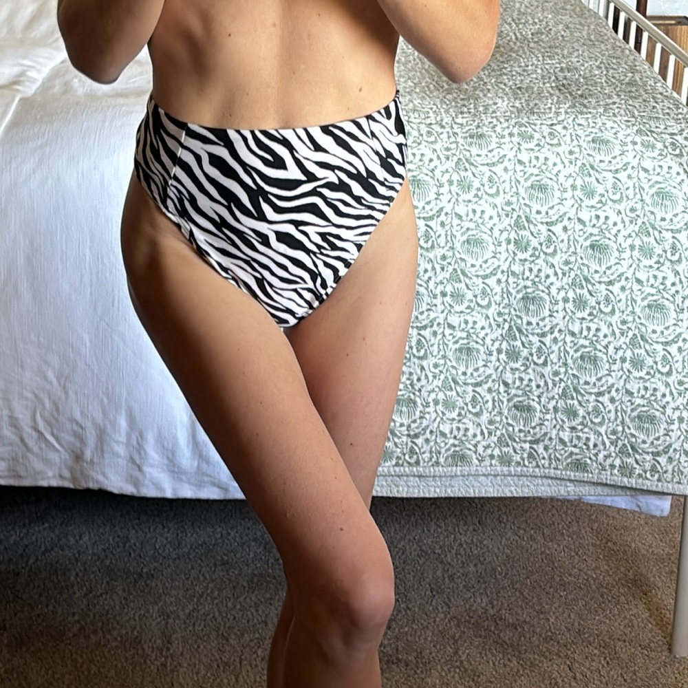 Old Navy High-waisted zebra bikini bottoms, size small